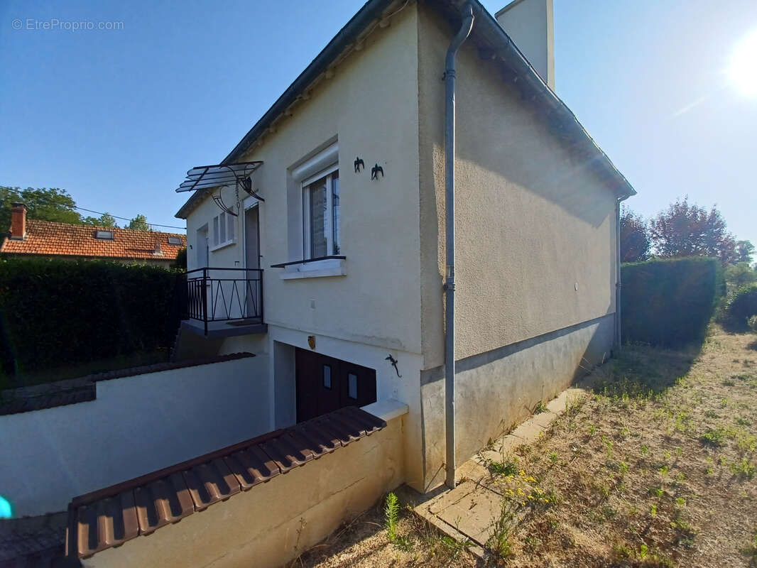 Maison à SANCERGUES