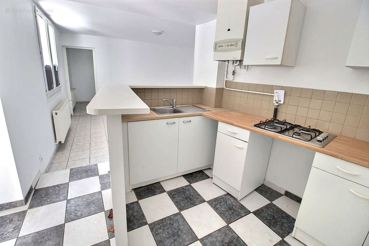 Appartement à GENNEVILLIERS