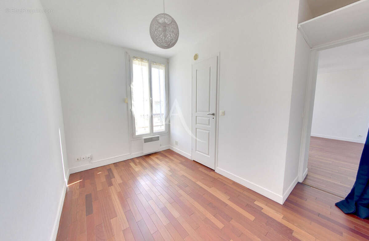 Appartement Ménilmontant 2 pièce(s)  25.53 m² - photo 4