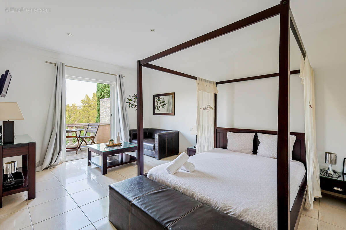 Maison à ENSUES-LA-REDONNE