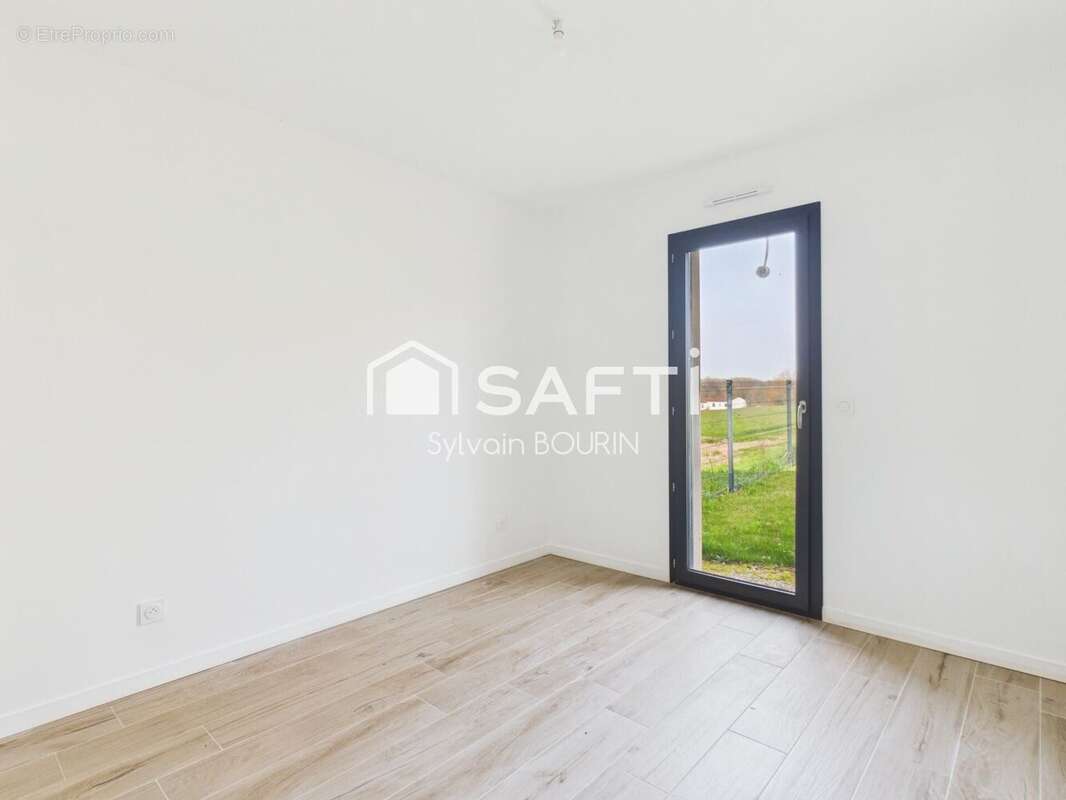 Maison 113 m² à Toussieux  - photo 7