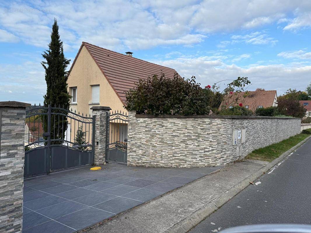 Maison à BREUILLET