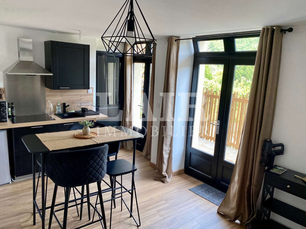 Appartement à SAINT-LEONARD-DES-BOIS
