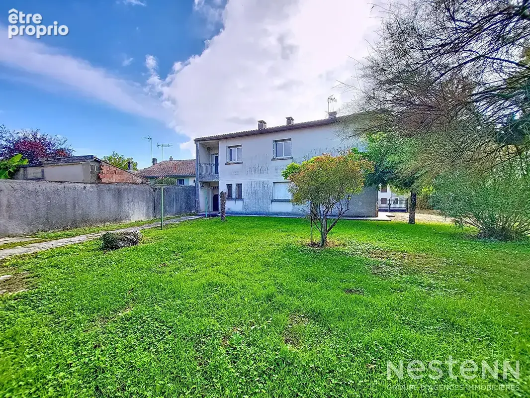 À Vendre - Maison d'architecte de 220 m² avec jardin et double garage à Condom - photo 21