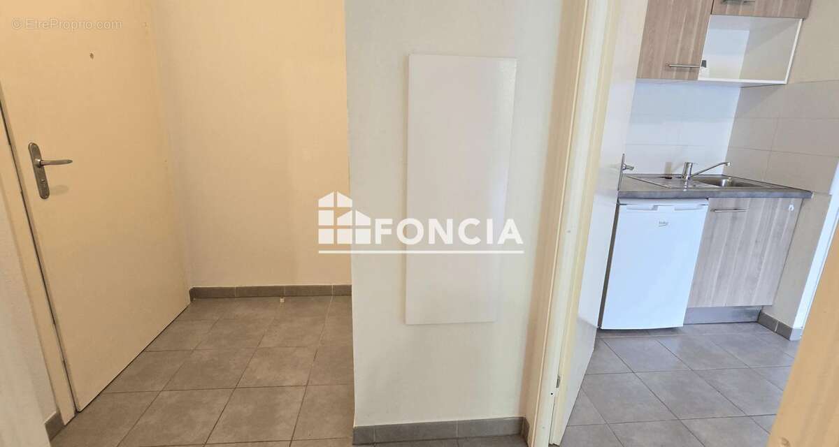 Saint simon au coeur du village - grand t1 de 31 m2 - balcon - parking - photo 6