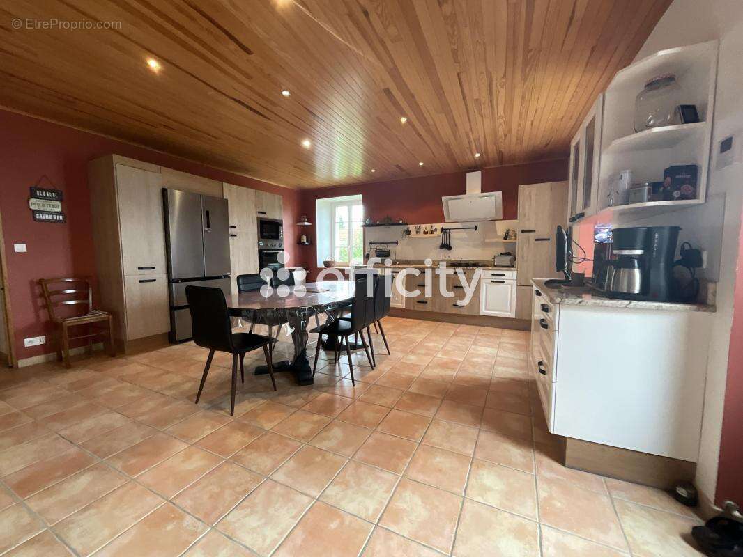 Maison à SAINT-JEURE-D&#039;ANDAURE