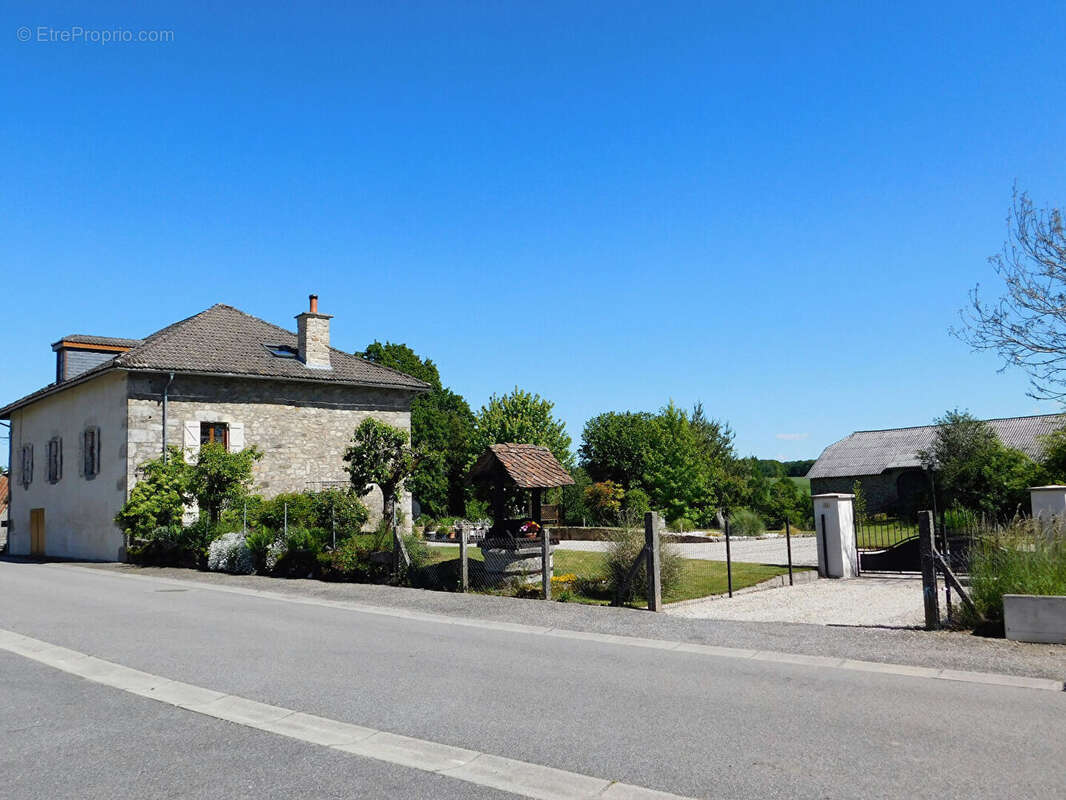 Maison à SAINT-JULIEN-LE-PELERIN