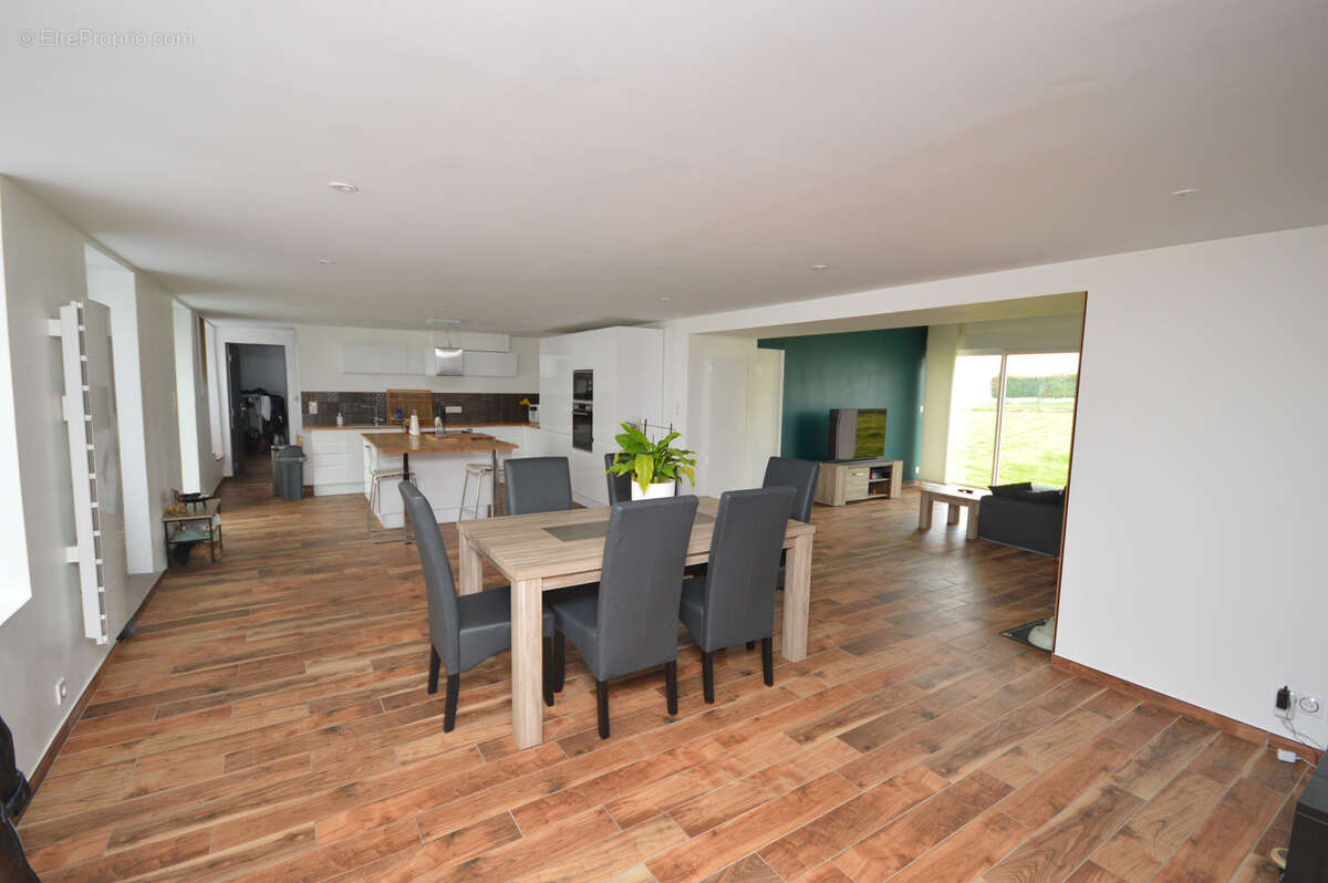 Maison à SAINT-PROUANT