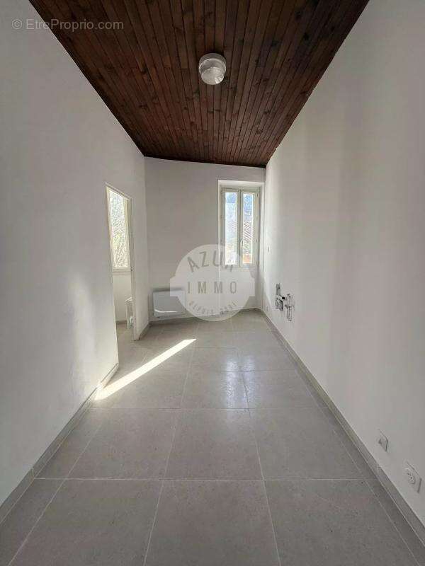 Appartement à ROQUEVAIRE