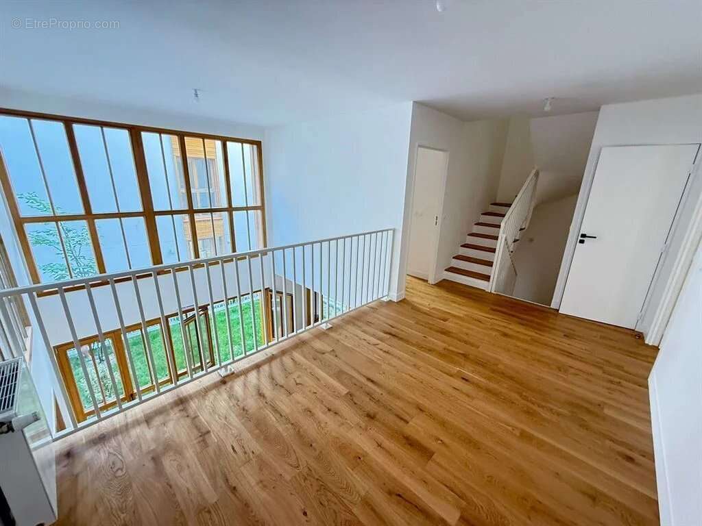 Maison à PARIS-12E