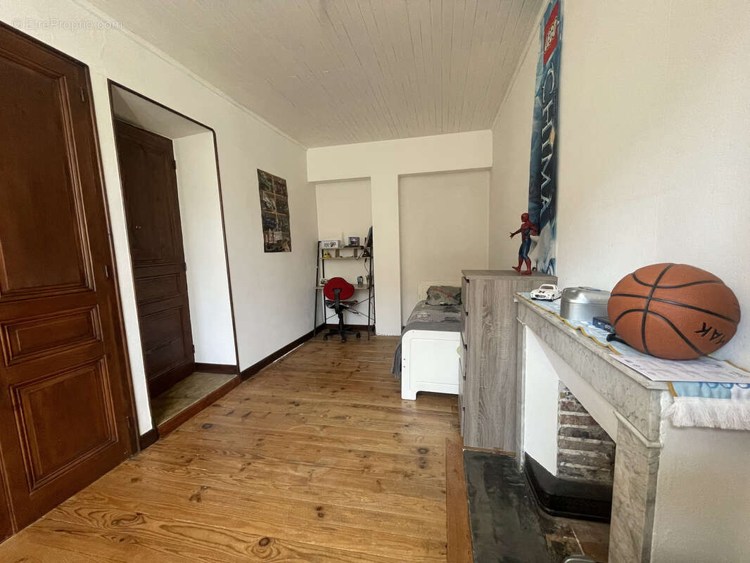 Maison à SAINT-ETIENNE-DE-SAINT-GEOIRS