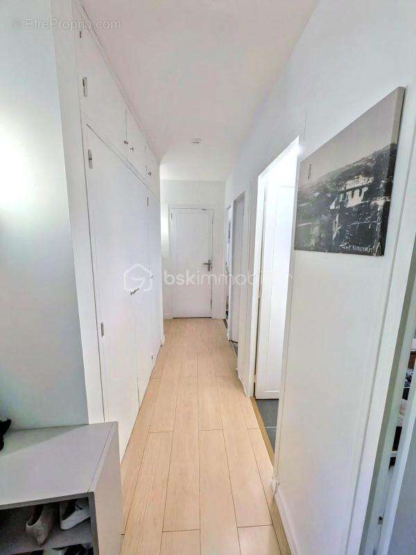Appartement à BUC