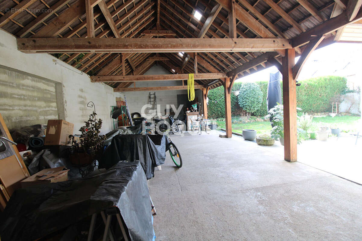 Maison à CHEVRY-COSSIGNY