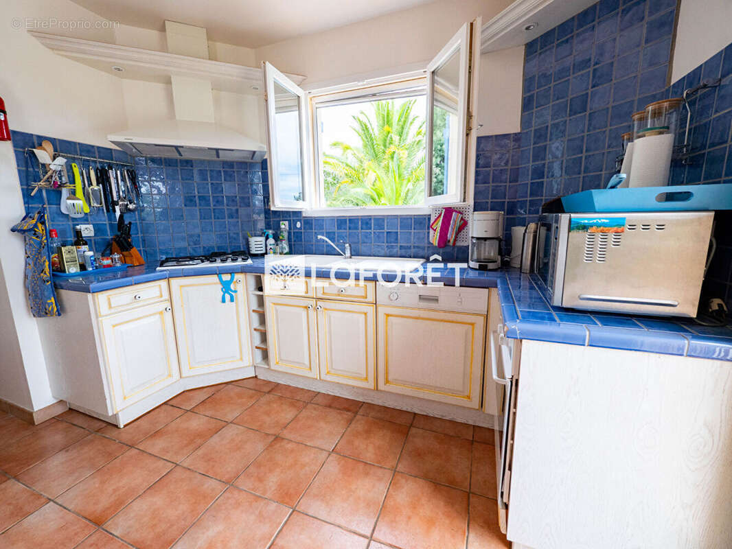 Villa plain-pied  3 suites Piscine Vendue meublée 10 min Thuir - photo 6