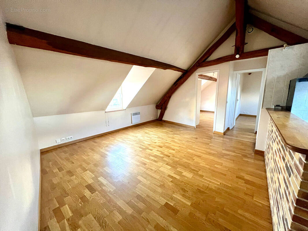 Appartement à LE PERRAY-EN-YVELINES