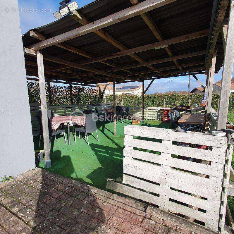 Maison à MAIRE-LEVESCAULT