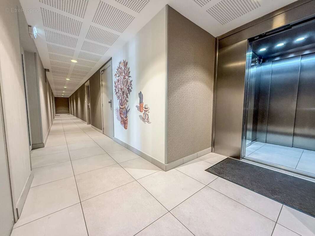Appartement à MONT-SAINT-AIGNAN