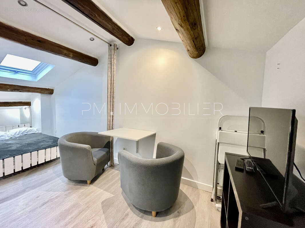 Appartement à MARSEILLE-1E