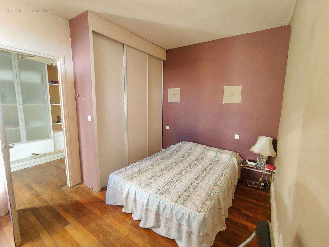 Maison à YZEURES-SUR-CREUSE