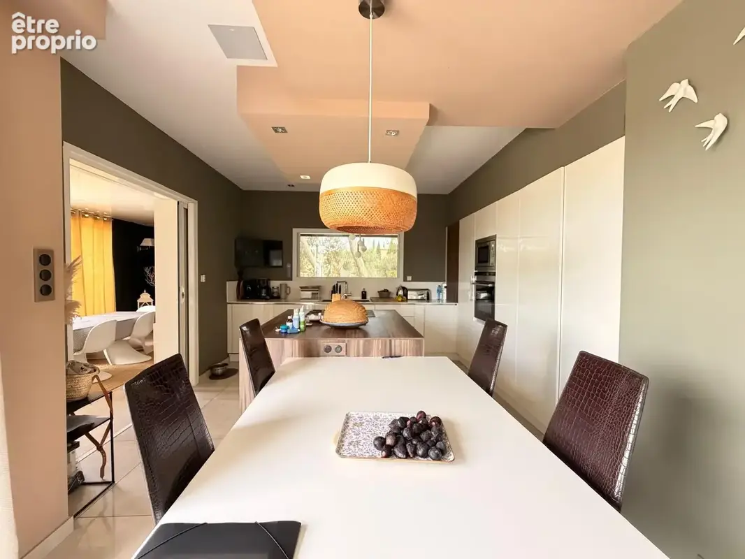 NIMES EAU BOUILLIE/PLANETTE Villa d'exception de 220 m2 avec jardin et piscine à débordement - photo 11