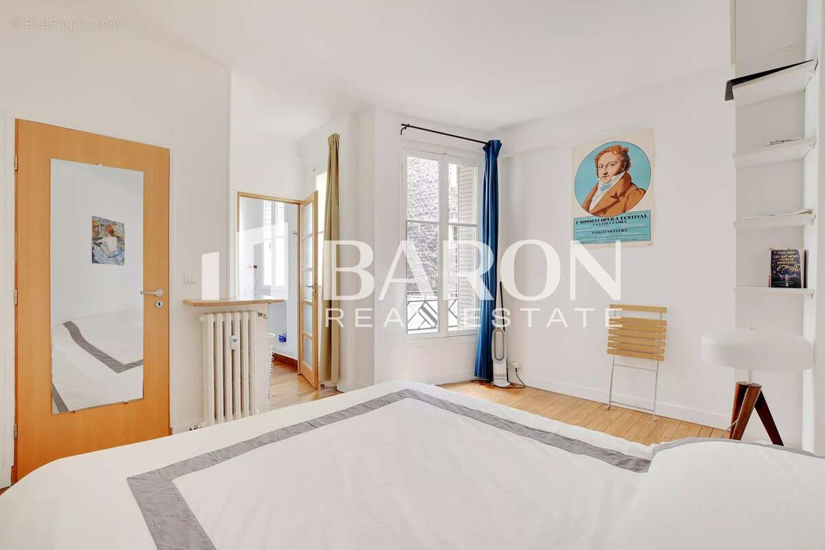 Appartement à PARIS-9E