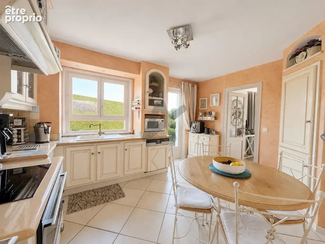 Lissieu proche Limonest   Maison 180 m2- terrain 3 000 m2- piscine- - photo 10