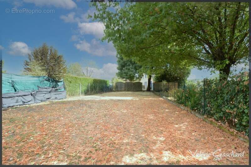 Maison à SAINT-SEURIN-SUR-L'ISLE