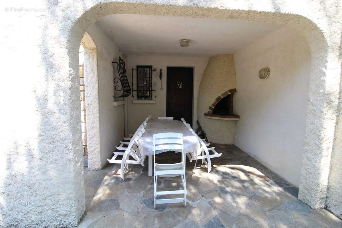 Maison 94 m² à Saint-Palais-Sur-Mer  - photo 2