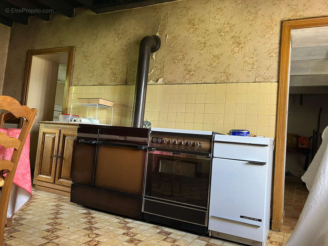 Maison à SAINT-MARCEL-EN-MARCILLAT