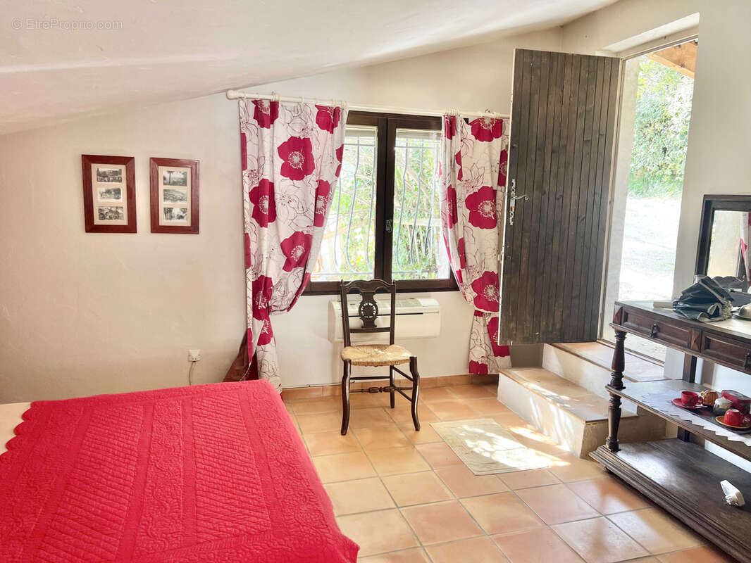 Maison à SPERACEDES