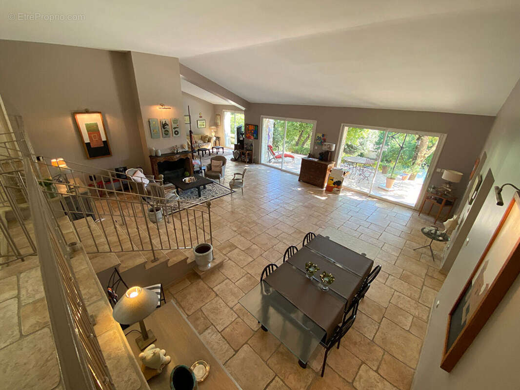 Maison à LA BEGUDE-DE-MAZENC