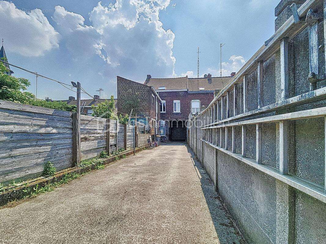 Immeuble rare, idéal investisseur ou grande famille - photo 10