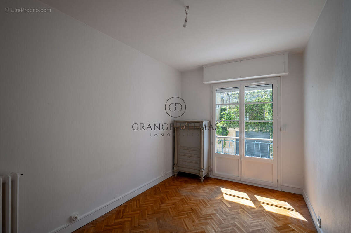Appartement  DARCHAND avec terrasse et garage - SAINT SEURIN - photo 9