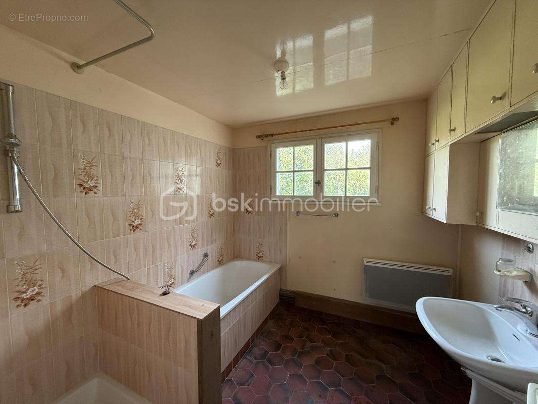 Maison à CHATEAUNEUF-EN-THYMERAIS