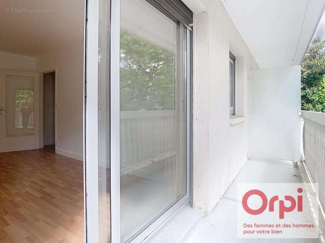 Appartement à ISSY-LES-MOULINEAUX