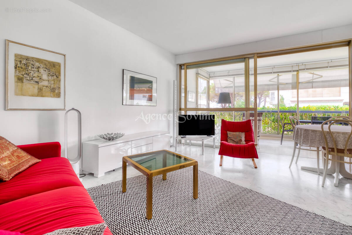 Appartement à MANDELIEU-LA-NAPOULE