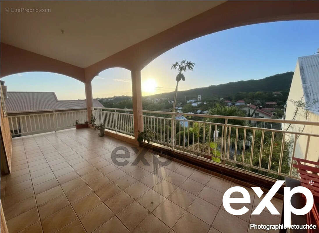 Maison à ENTRE-DEUX