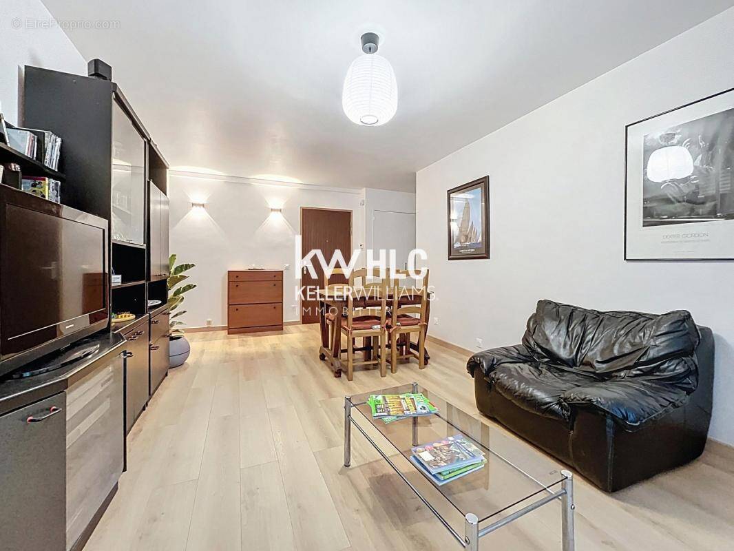 Appartement à MANDELIEU-LA-NAPOULE