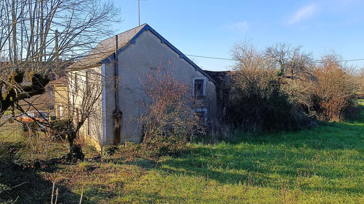 Maison à COULAURES