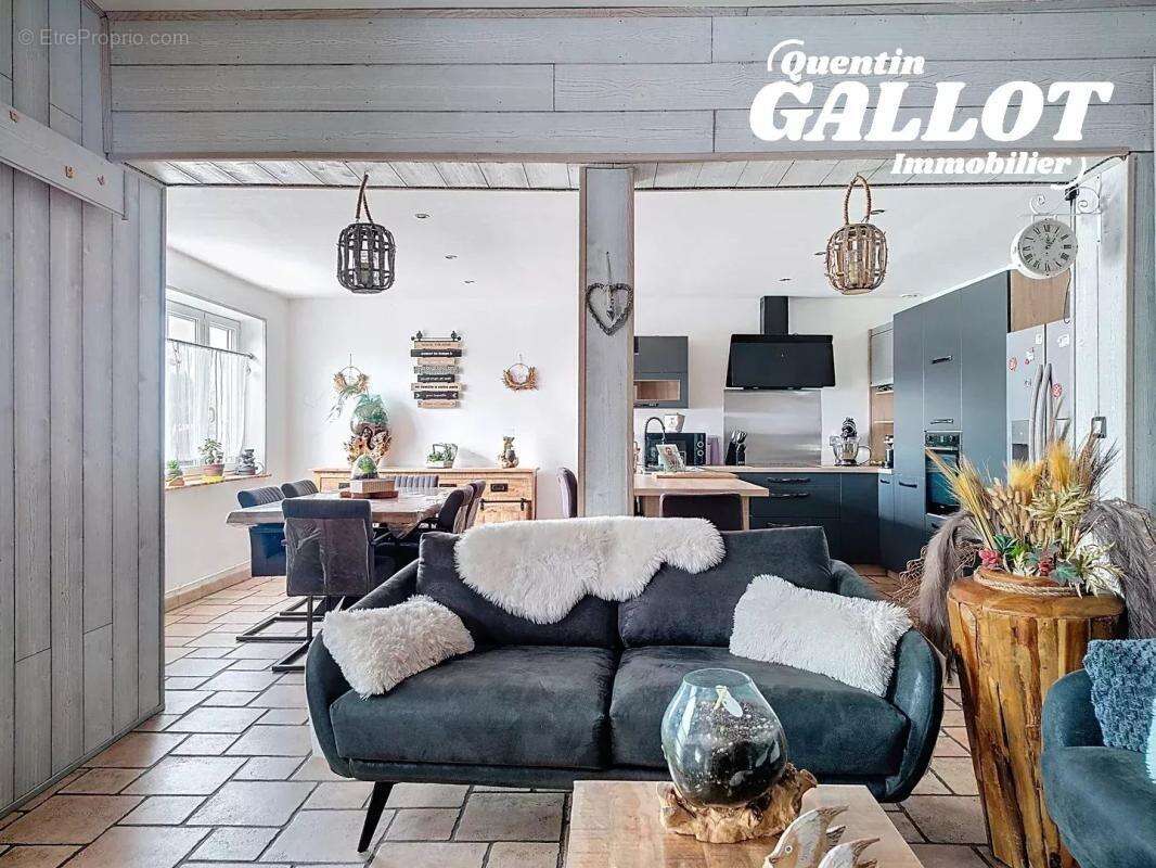 Maison à SAINT-PIERRE-BROUCK