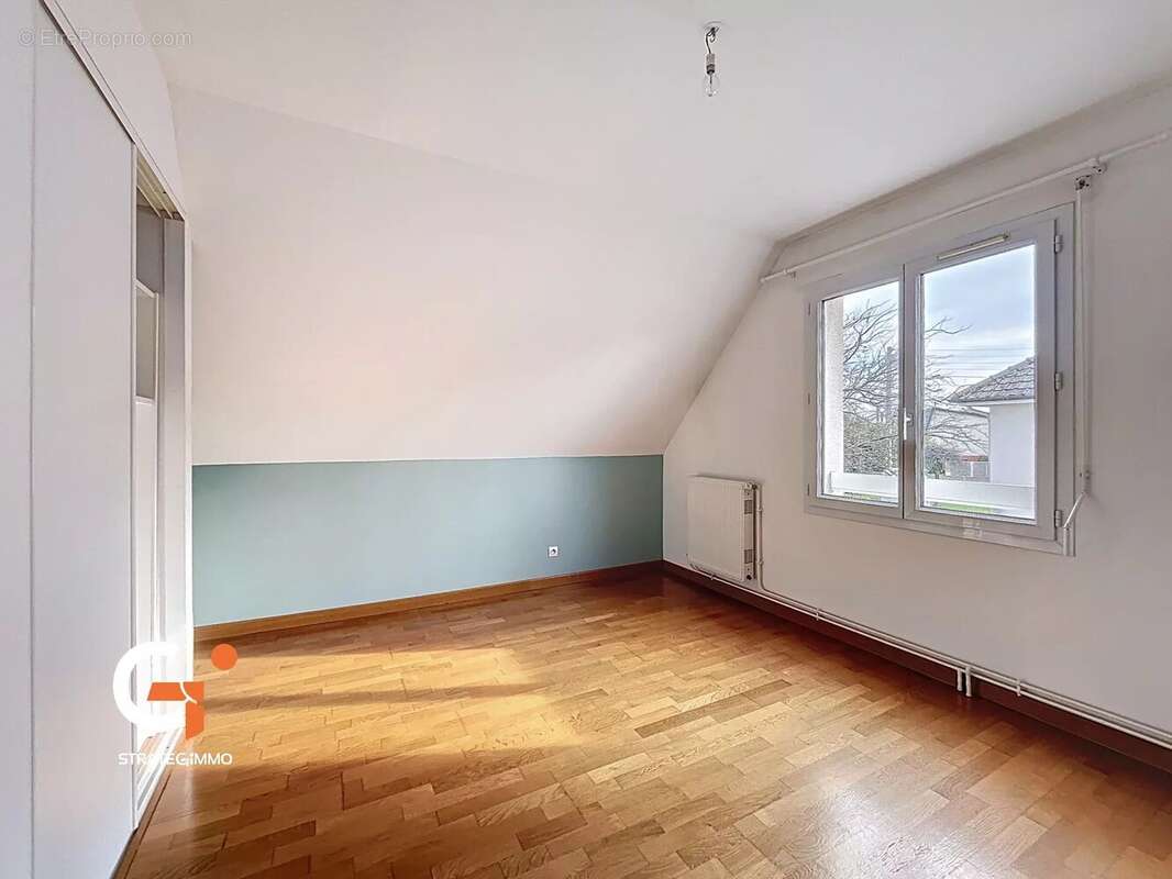 Maison à LE MESNIL-ESNARD