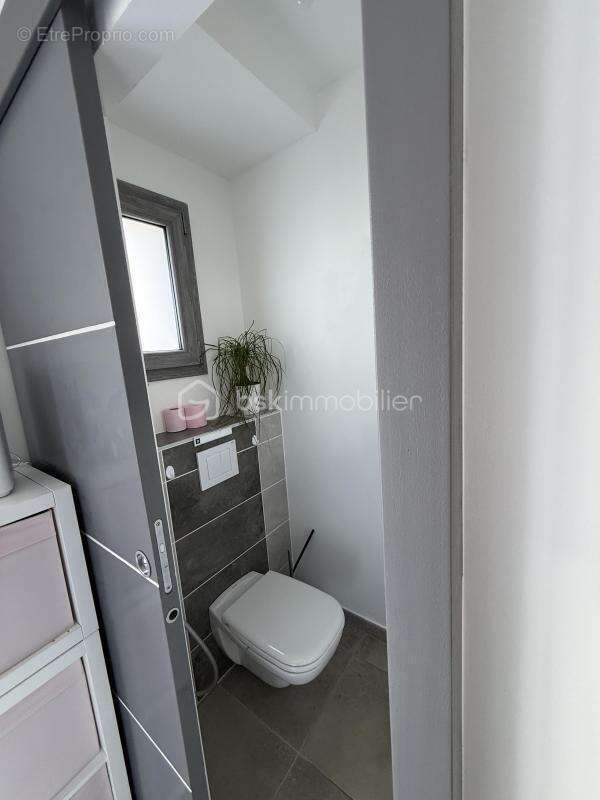 Maison à SAINT-QUENTIN-LA-POTERIE