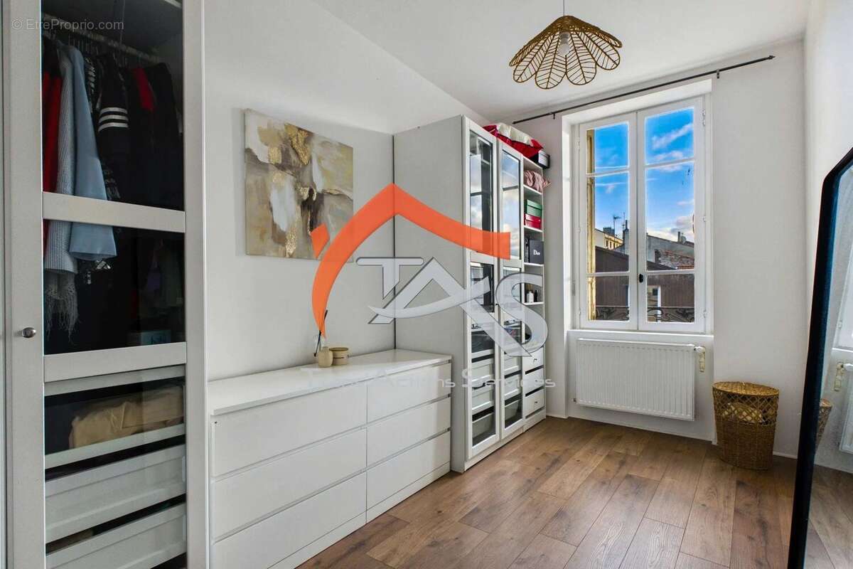 Appartement à SAINT-ETIENNE