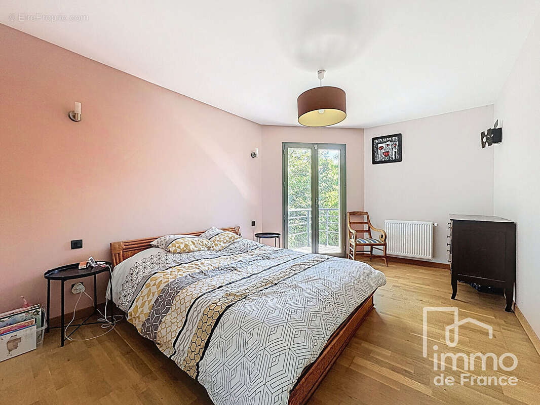 Maison à CHATILLON-EN-MICHAILLE