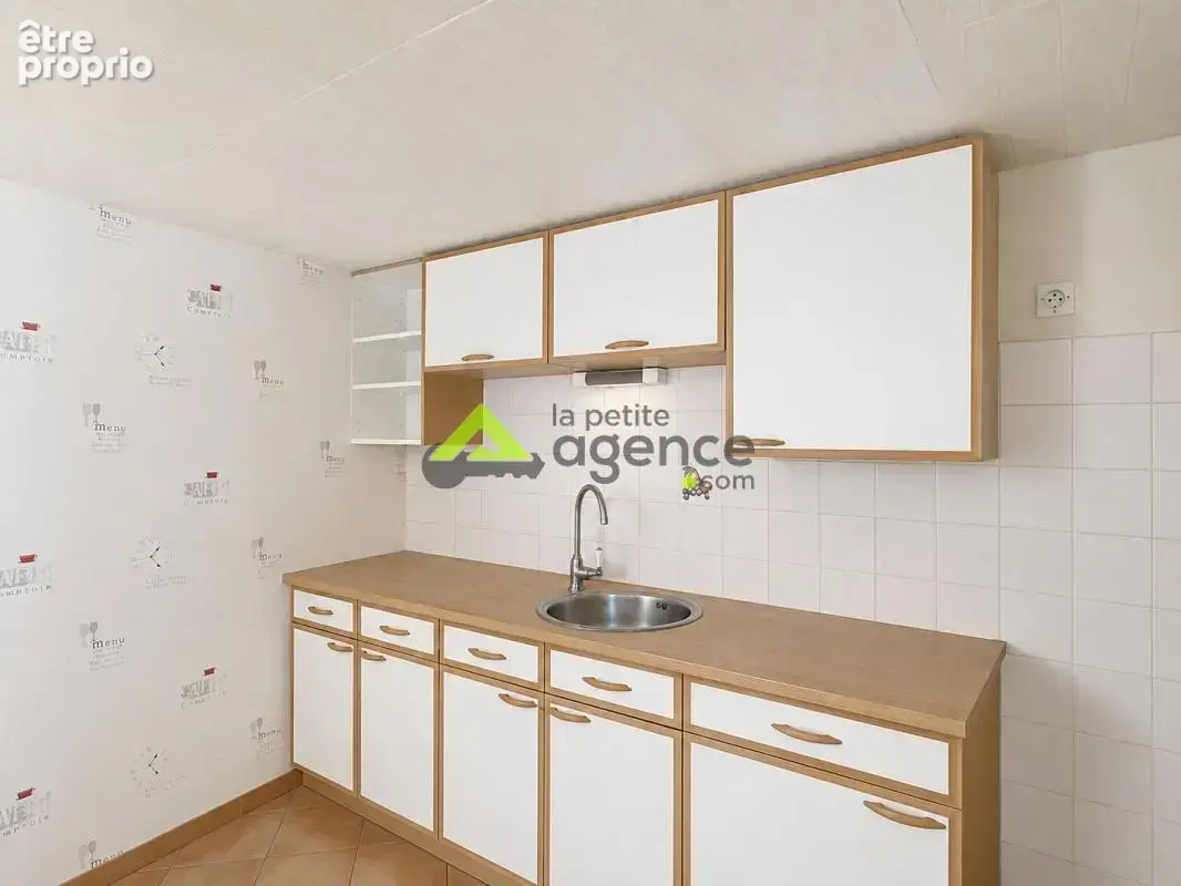 Immeuble de rapport   3 appartements et fort potentiel à Aub - photo 3