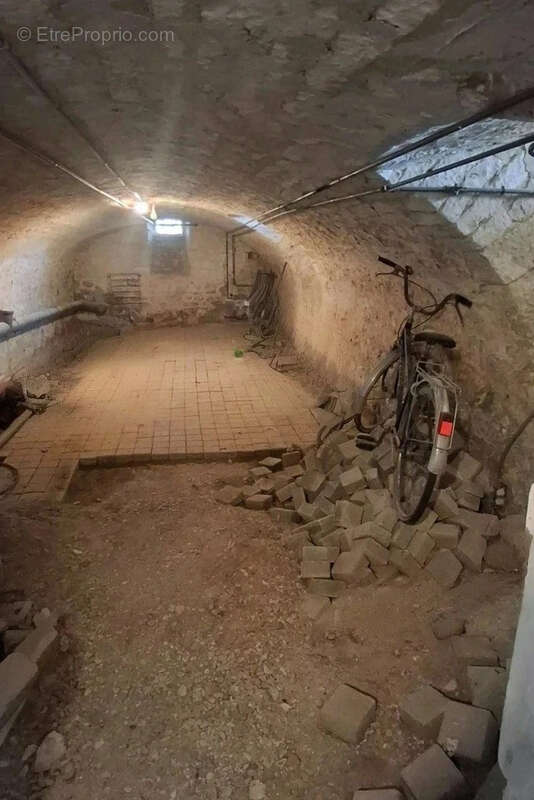 Maison à FLEURY-LA-VALLEE