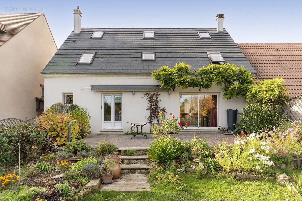 Maison à NOZAY