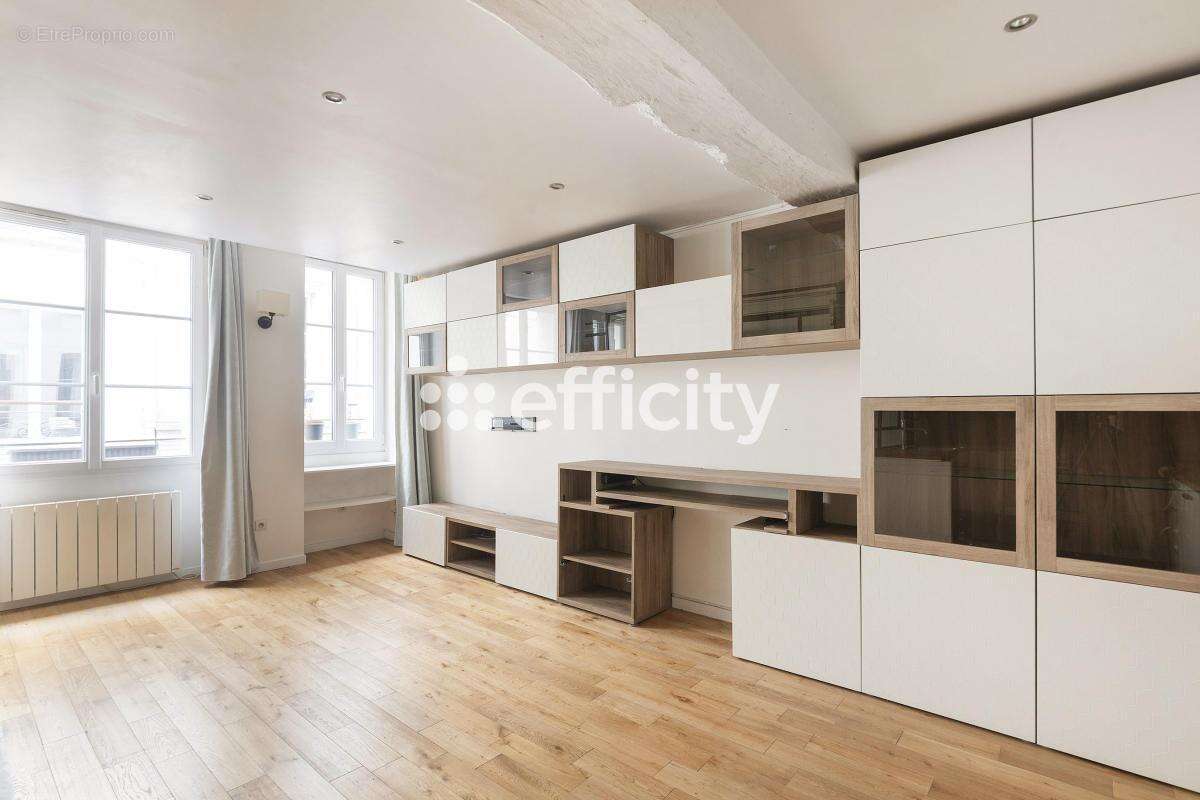 Appartement à PARIS-2E