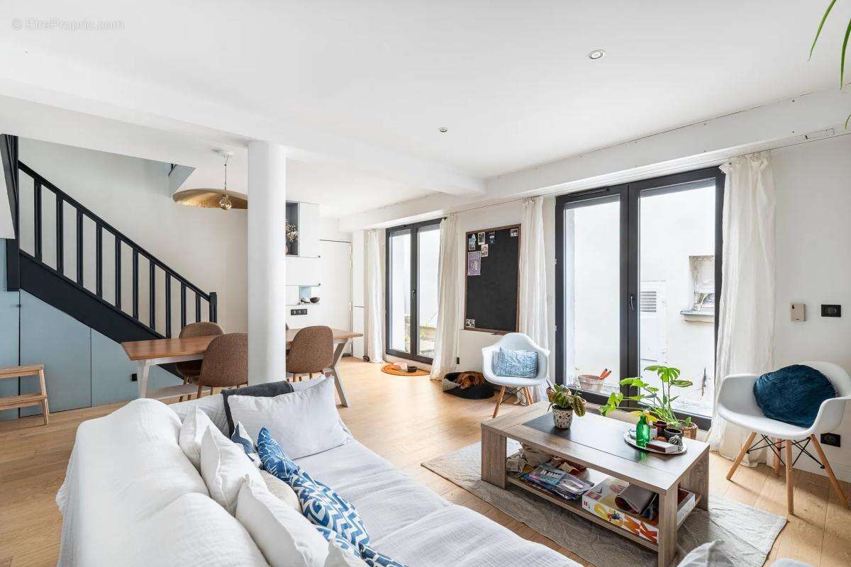 Maison rénovée 4 pièces de 85 m² Paris 19 - photo 3