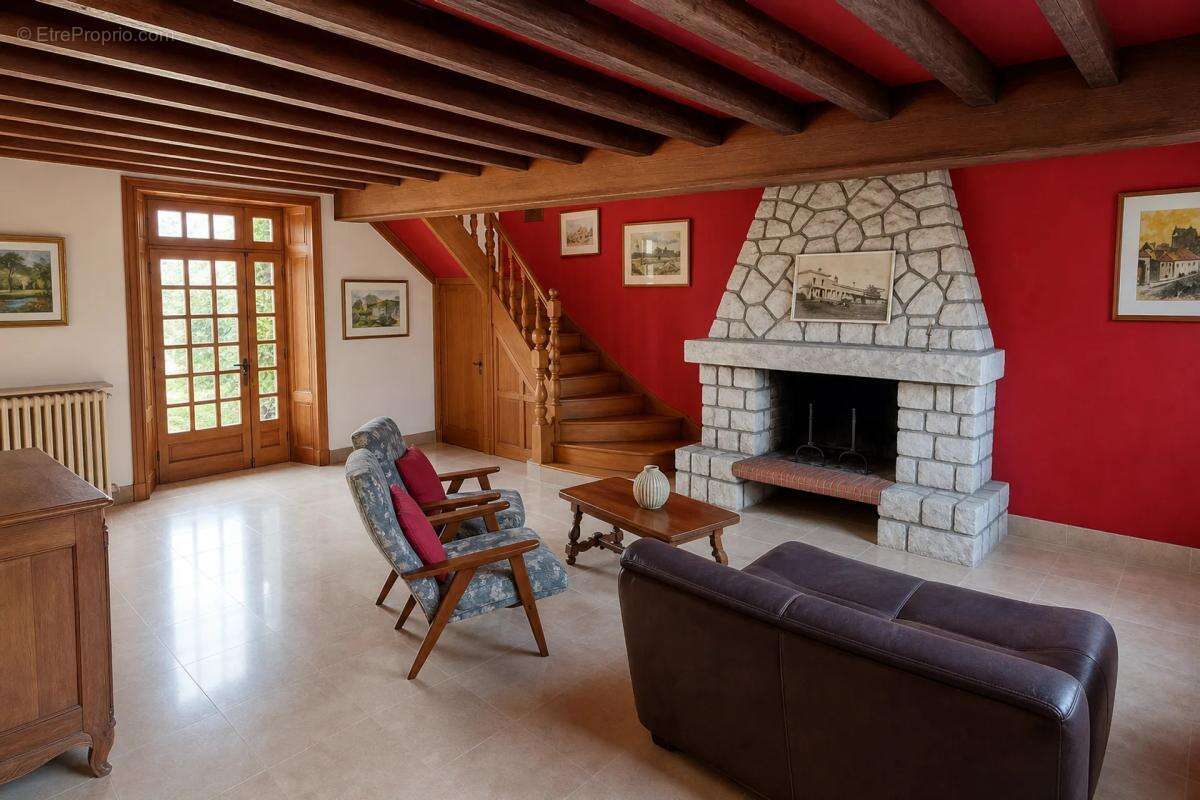 Élégante Maison Historique à Saint-Mathieu - photo 3